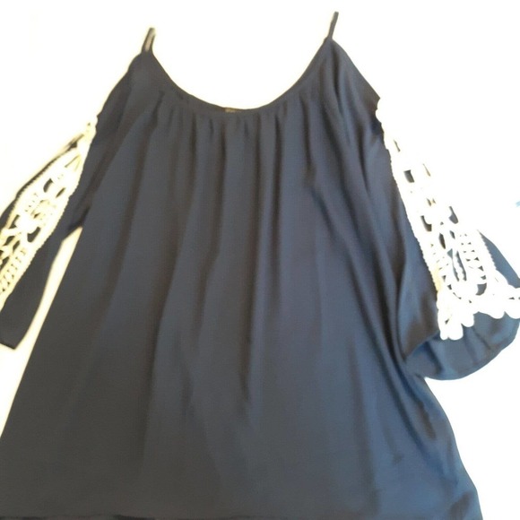 Cold Shoulder Top 3/4 Sleeve Lace Insert Boho Size Medium Spaghetti Straps - Picture 1 of 7